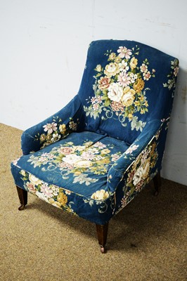 Lot 29 - An Edwardian easy armchair