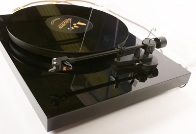 Lot 733 - A Pro-Ject audio systems turntable.