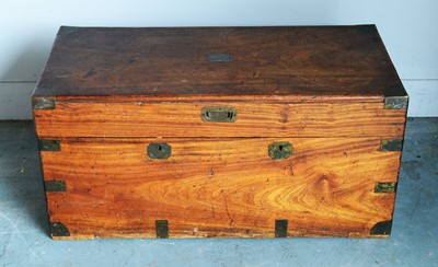 Lot 86 - A late 19th/early 20th Century mahogany and sandalwood lined trunk