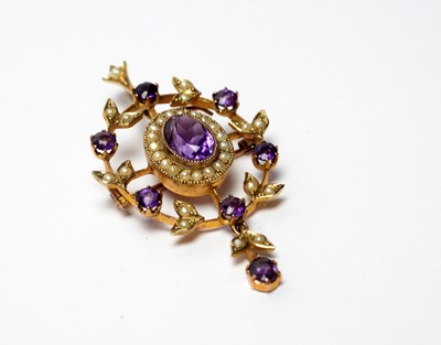 Lot 46 - Edwardian-style amethyst and pearl pendant/brooch