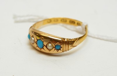 Lot 236 - Turquoise and seed pearl ring