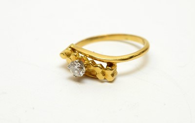 Lot 238 - A solitaire diamond ring