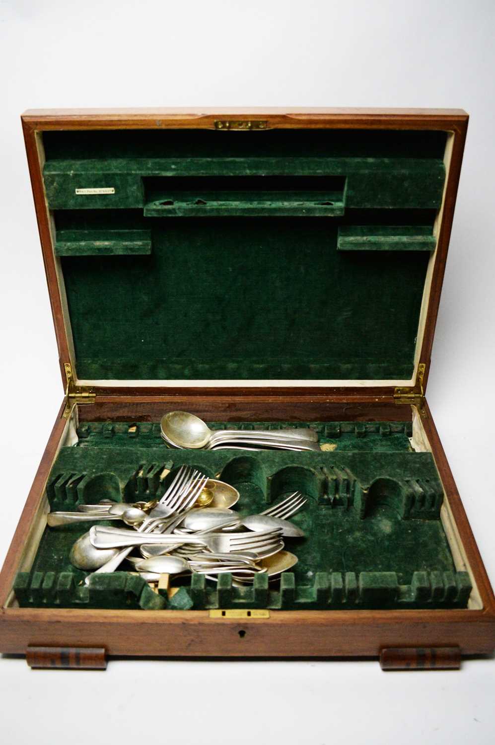 Lot 190 - A part set of silver cutlery