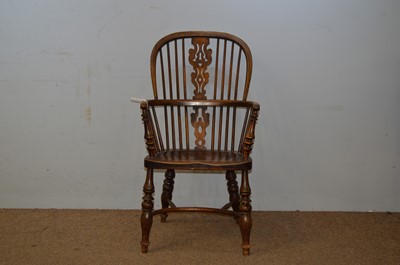 Lot 40 - Late 19th/early 20th C ash and elm Windsor chair.