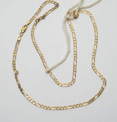 Lot 207 - A 9ct yellow gold curb link necklace