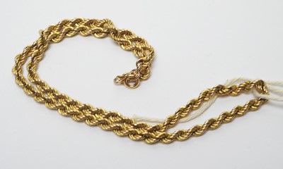 Lot 212 - A 9ct yellow gold twist pattern chain necklace