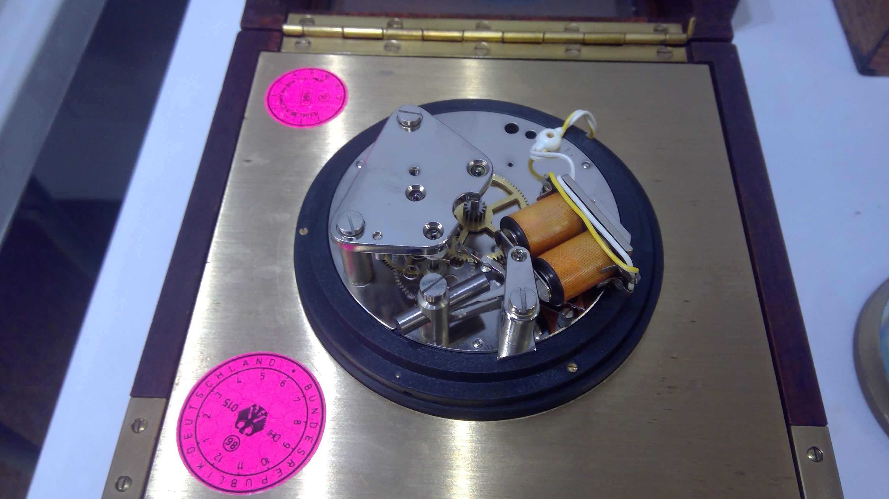 Lot 1354 A 20th Century Marine Quartz chronometer by