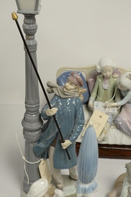 Lot 544 - Collection of five Lladro figurines