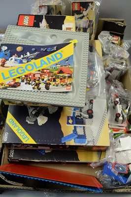 Lot 937 - Boxed 1970/80's Legoland and other space stations and space packs.