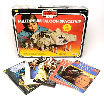 Lot 936 - 1970/80's Star Wars spaceship and action figures; sundry magazines.