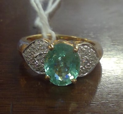 Lot 156 - Paraiba tourmaline and diamond ring