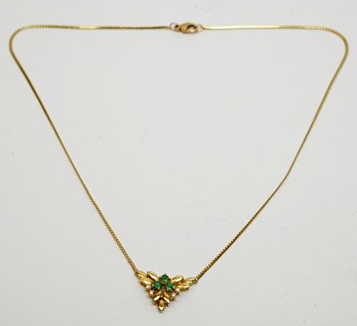 Lot 179 - Emerald and diamond necklace