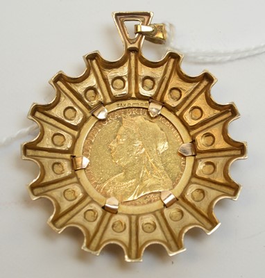 Lot 181 - Queen Victoria gold sovereign pendant
