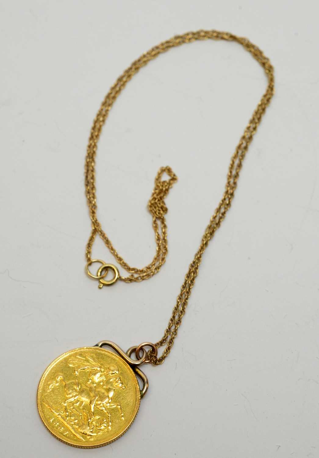 Lot 223 - A Queen Victoria gold sovereign pendant