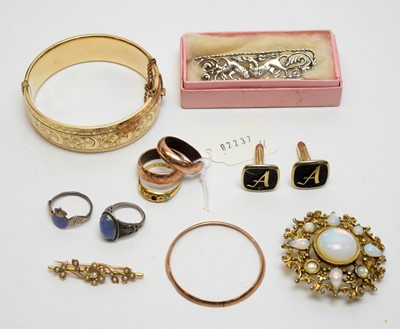 Lot 245 - 18ct. yellow gold ring, and other items of jewellery.