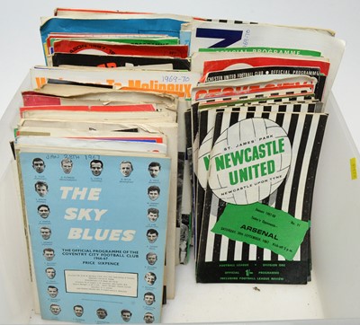 Lot 1251 - A large collection of 1960s football programmes