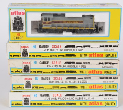 Lot 168 - Five Atlas HO-gauge diesel electric locomotives