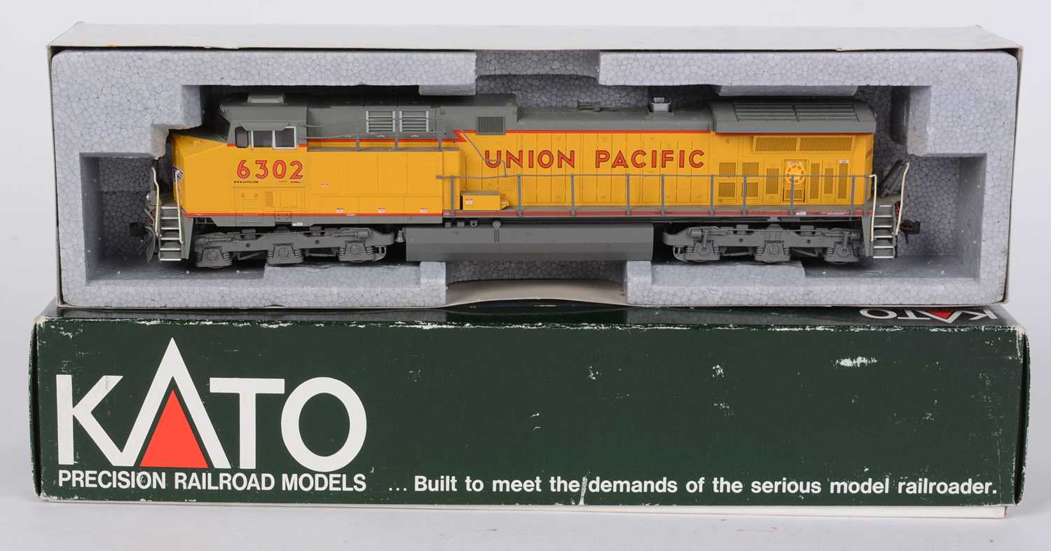 Lot 208 - Two Kato HO-gauge diesel electric locomotives