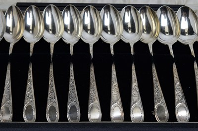 Lot 140 - A set of twelve Victorian silver teaspoons