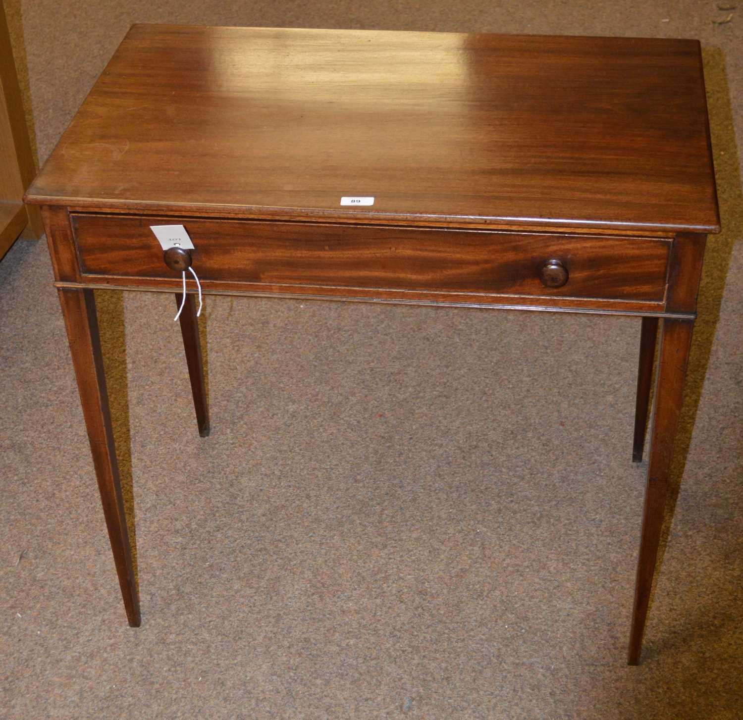 Lot 89 - An early 20th Century mahogany side table