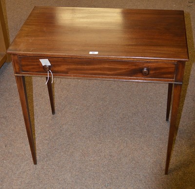 Lot 89 - An early 20th Century mahogany side table