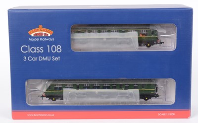 Lot 318 - Bachmann 00-gauge class 108 three car DMU set