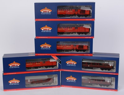 Lot 358 - Fourteen Bachmann 00-gauge coaches and cars