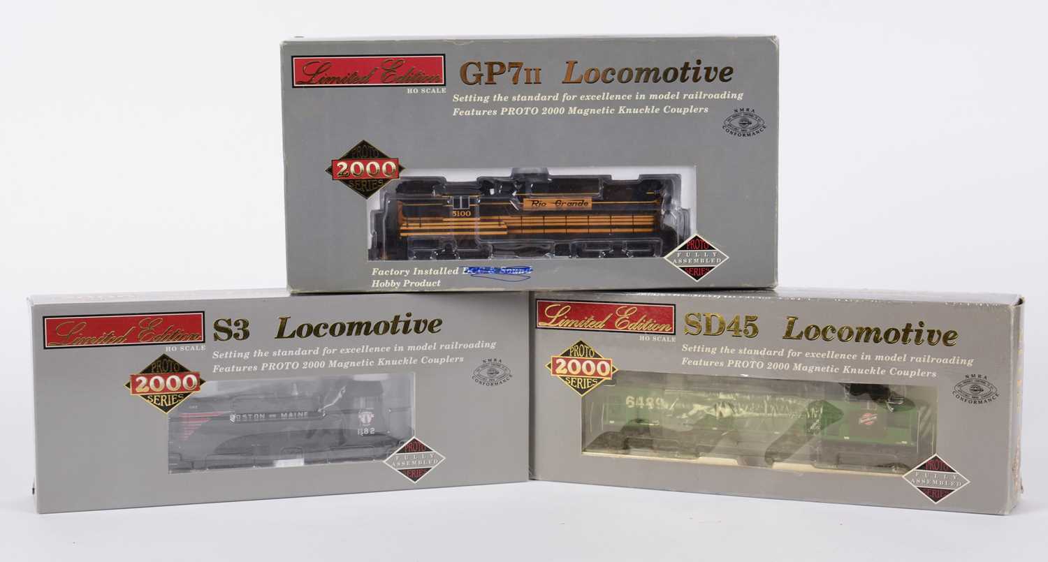 Lot 40 - Proto 2000 Series HO-gauge American Outline locomotives.