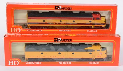 Lot 45 - Rivarossi HO-gauge American-Outline GM EMD E-8 locomotives and associated items.