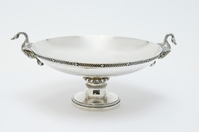 Lot 135 - A George V silver tazza