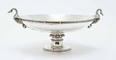 Lot 135 - A George V silver tazza
