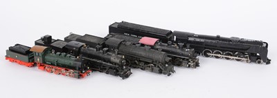Lot 235 - HO-gauge North American-Outline steam locomotives and tenders.