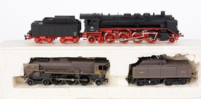 Lot 236 - HO-gauge steam locos, tenders and tank locos.