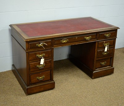 Lot 78 - An Edwardian mahogany writing desk.