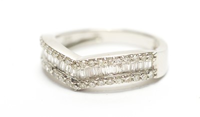 Lot 53 - Diamond dress ring