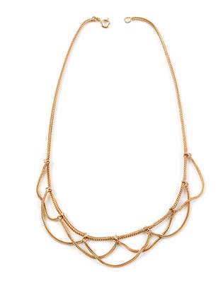 Lot 115 - A 9ct yellow gold fringe necklace