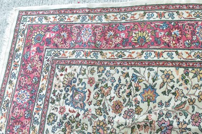 Lot 405 - A Kashan carpet