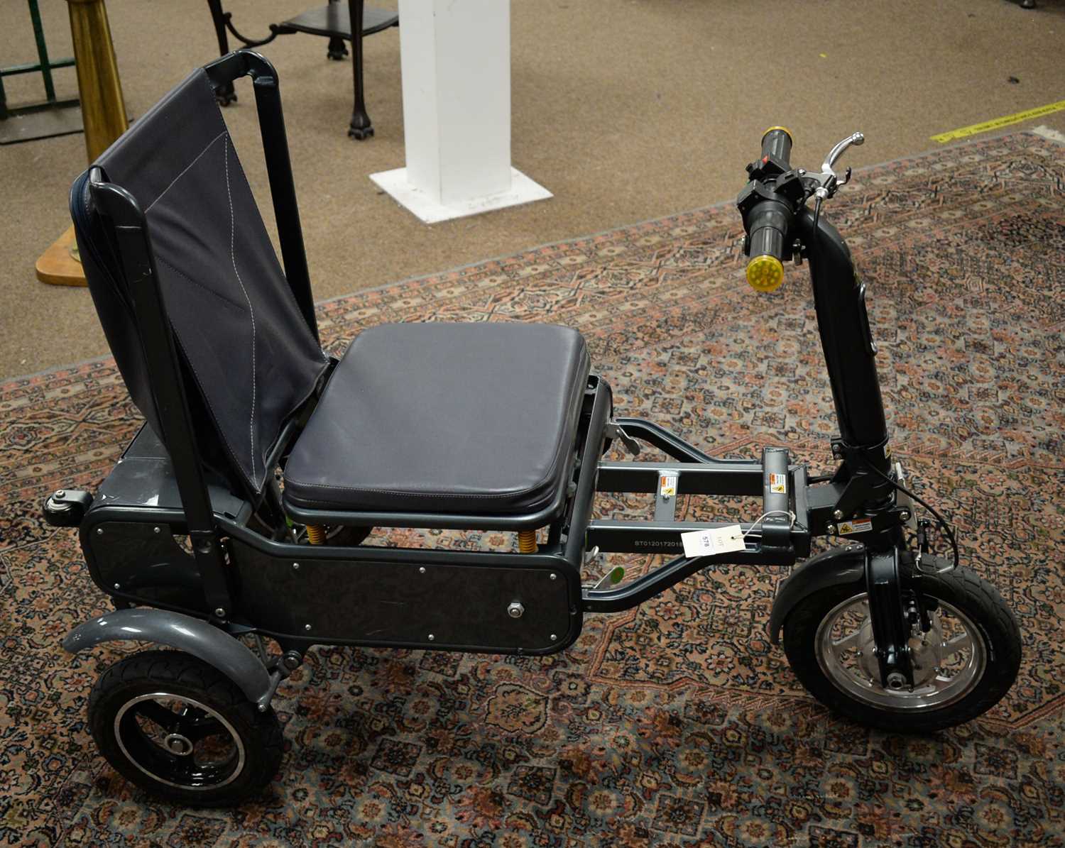 Lot 578 - An eFoldi electric foldable mobility scooter