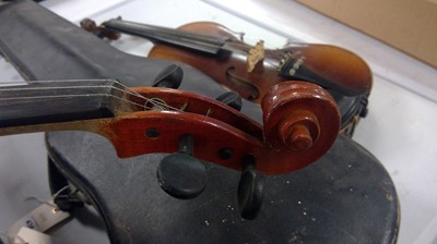 Lot 436 - An early 20th Century violin