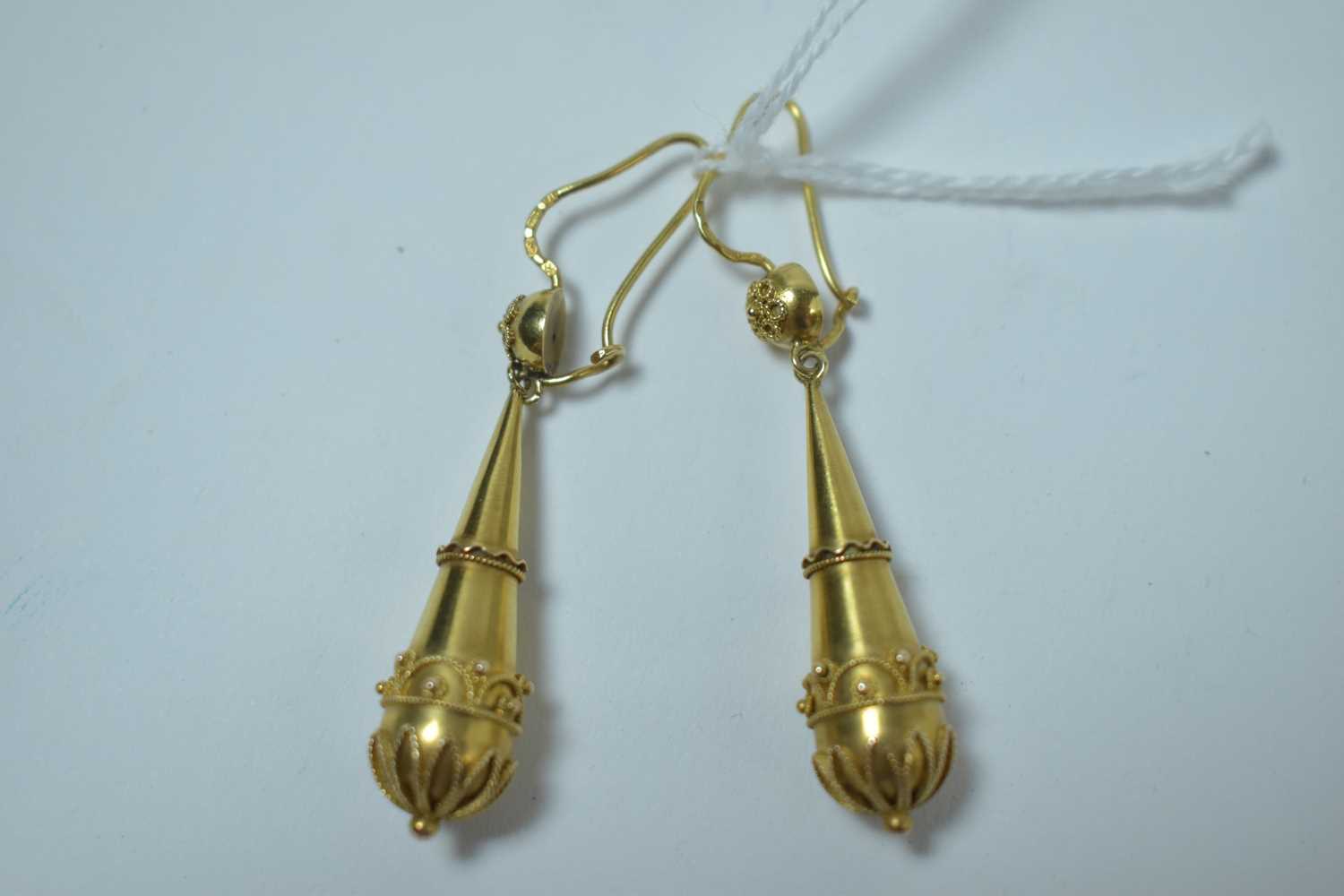 Lot 202 - A pair of Victorian style 9ct yellow gold earrings
