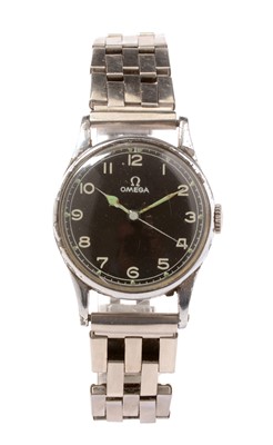Lot 9 - An Omega military wristwatch