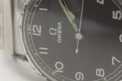 Lot 9 - An Omega military wristwatch