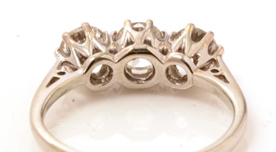 Lot 79 - A three-stone diamond ring