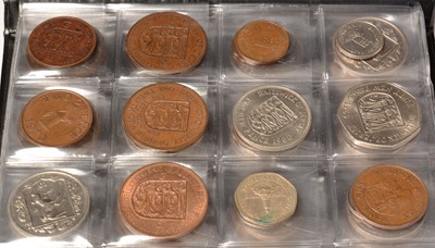 Lot 179 - British and foreign coinage, including: 3d...