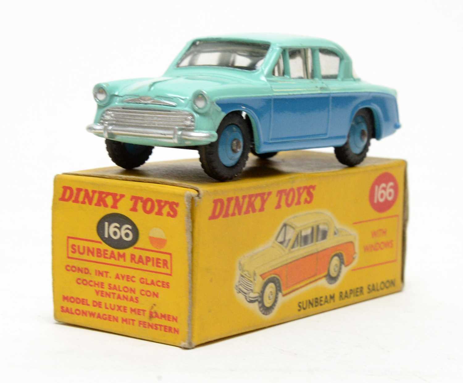 Lot 828 - Dinky Toys Sunbeam Rapier saloon