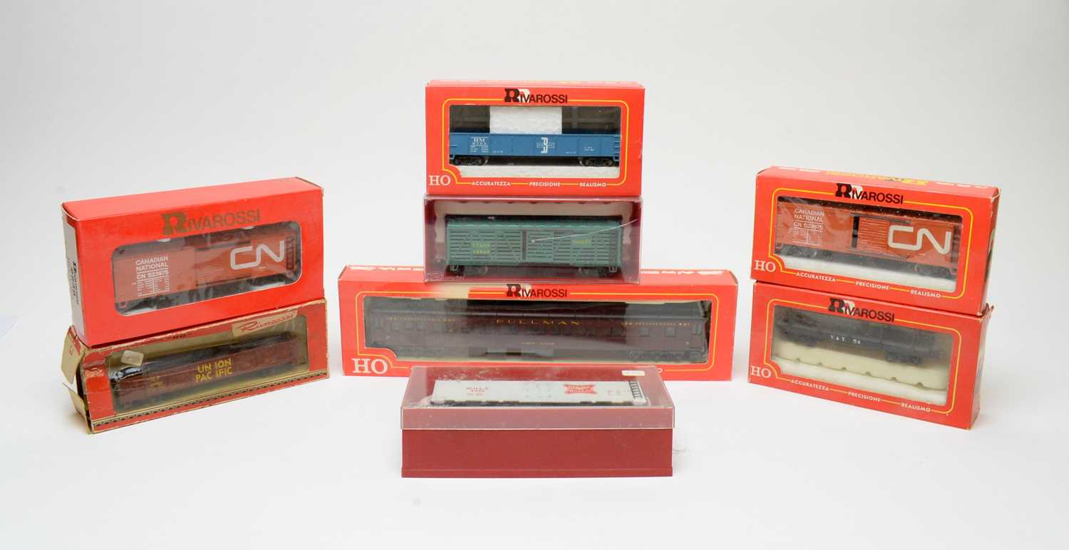 Lot 629 - Eight boxed Rivarossi HO-gauge rolling stock, American Outlines.