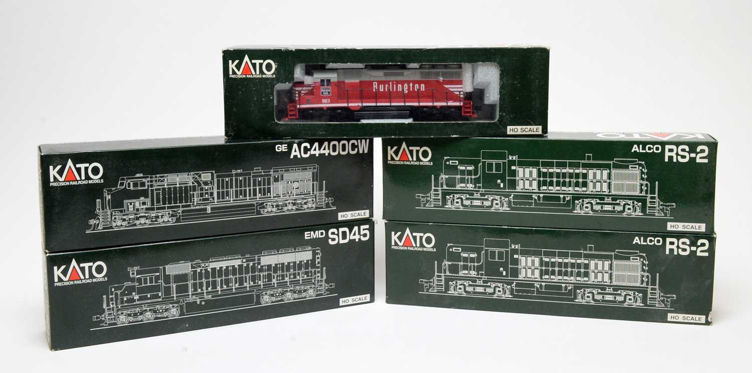 Lot 633 - Five Kato HO-gauge boxed trains.