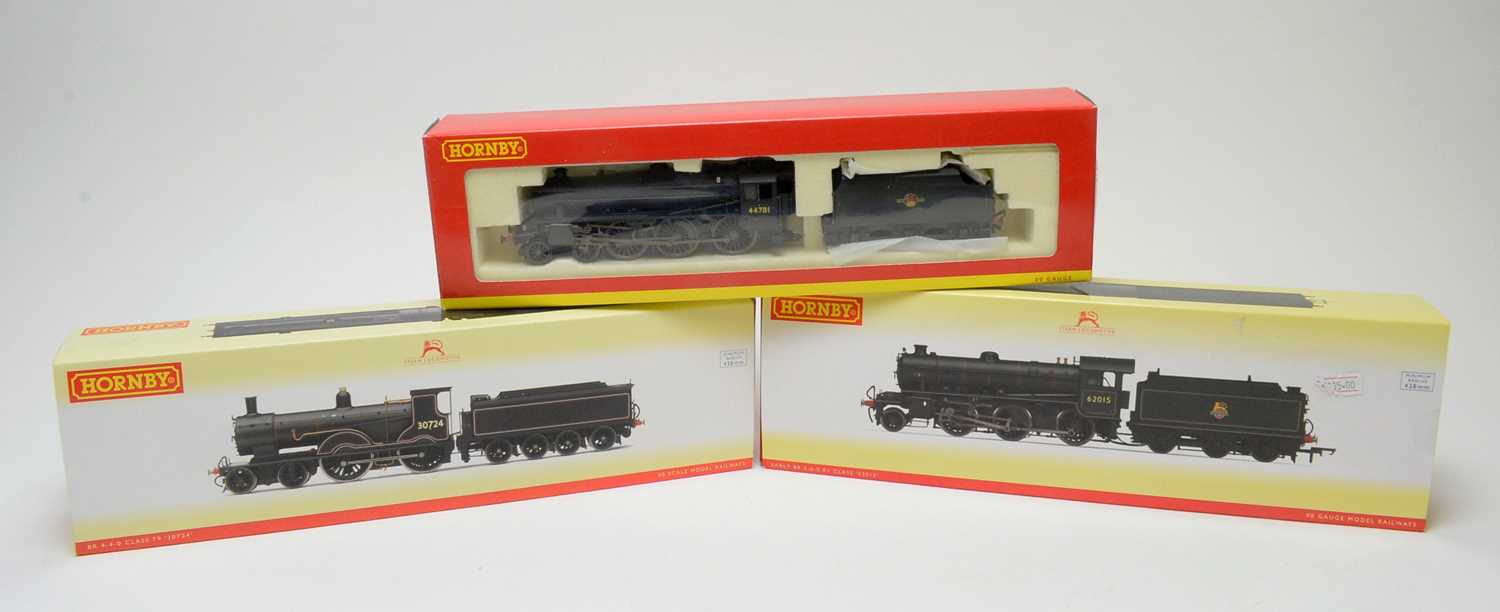 Lot 636 - Three Hornby 00-gauge boxed locomotives.