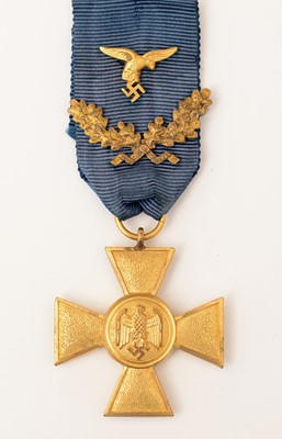 Lot 1122 - WWII Long Service in the Wehrmacht award
