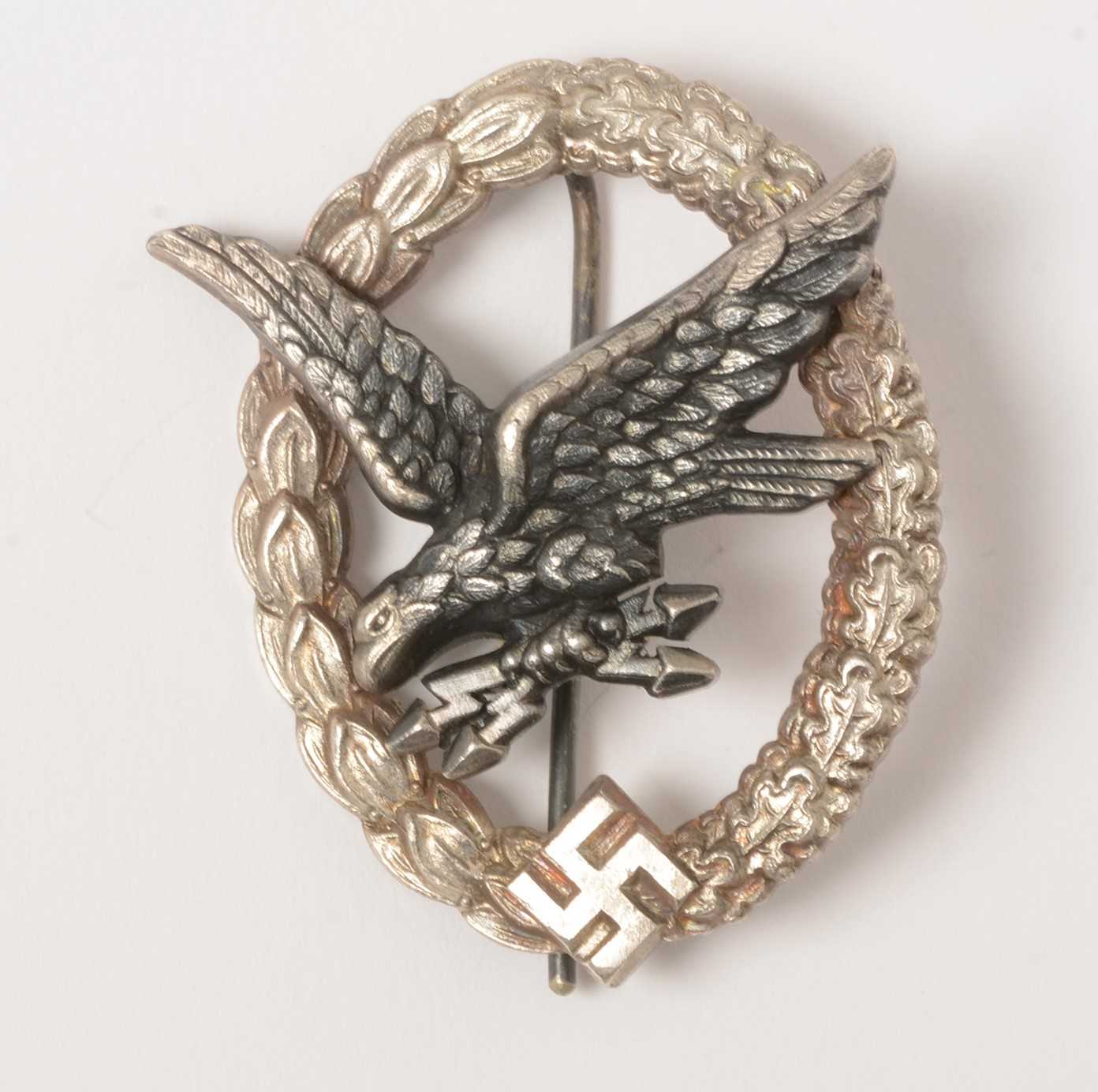 Lot 1137 - WWII Luftwaffe Flight Engineers badge